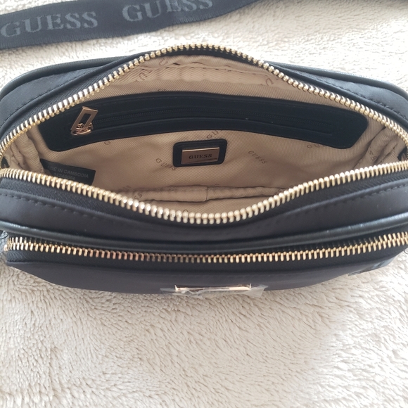 GUESS Black Crossbody Bag - Picture 5 of 11